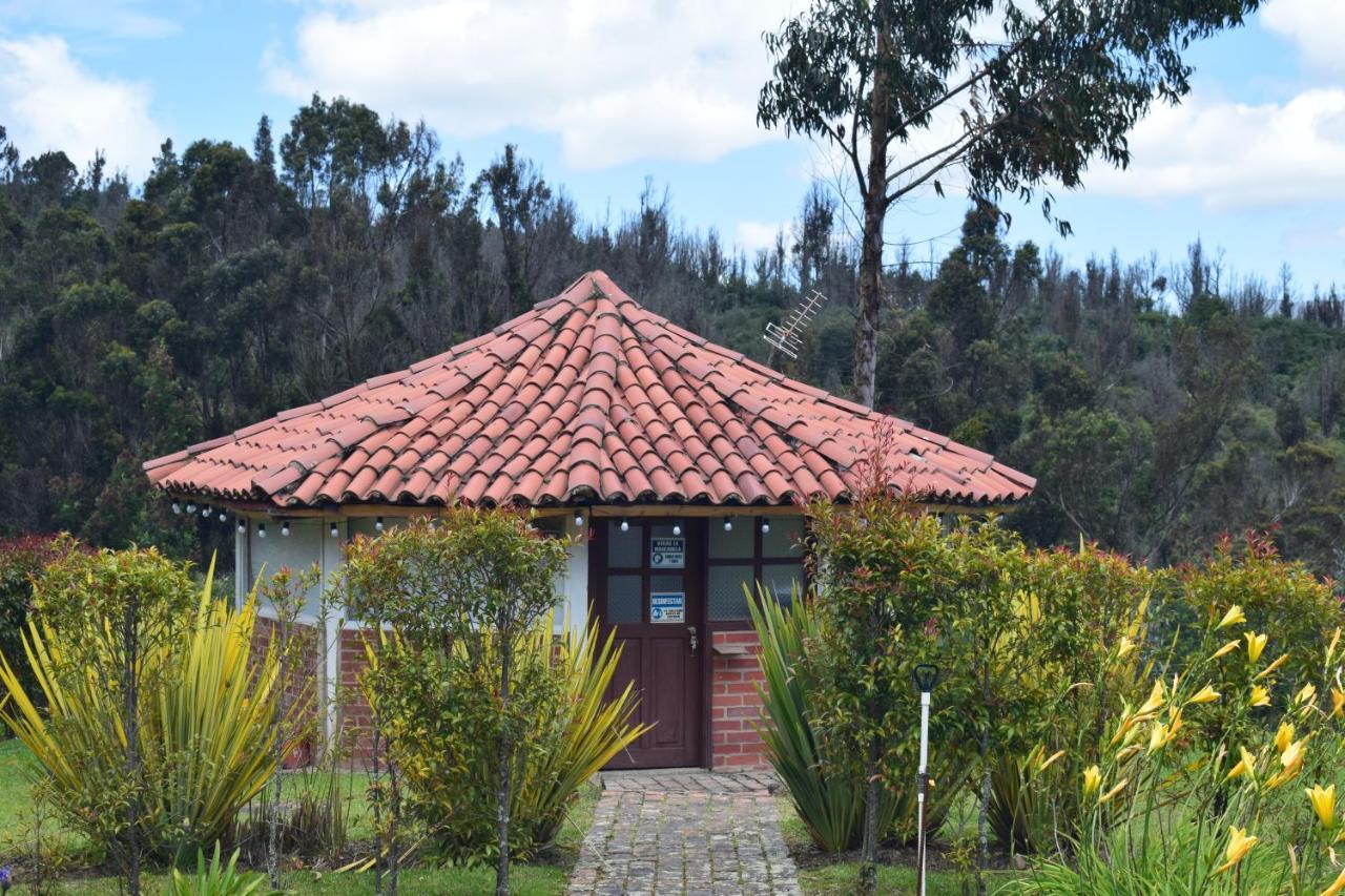 גוואטביטה Villa Santa Helena מראה חיצוני תמונה